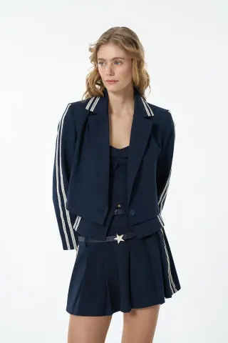 QUZU Yazı Şeritli Tek Düğmeli Crop Blazer Ceket Lacivert