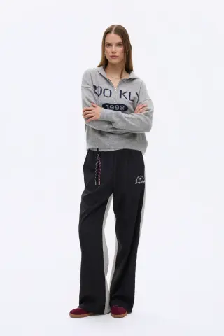 QUZU Brooklyn Yazılı Yarım Fermuarlı Triko Kazak Gri