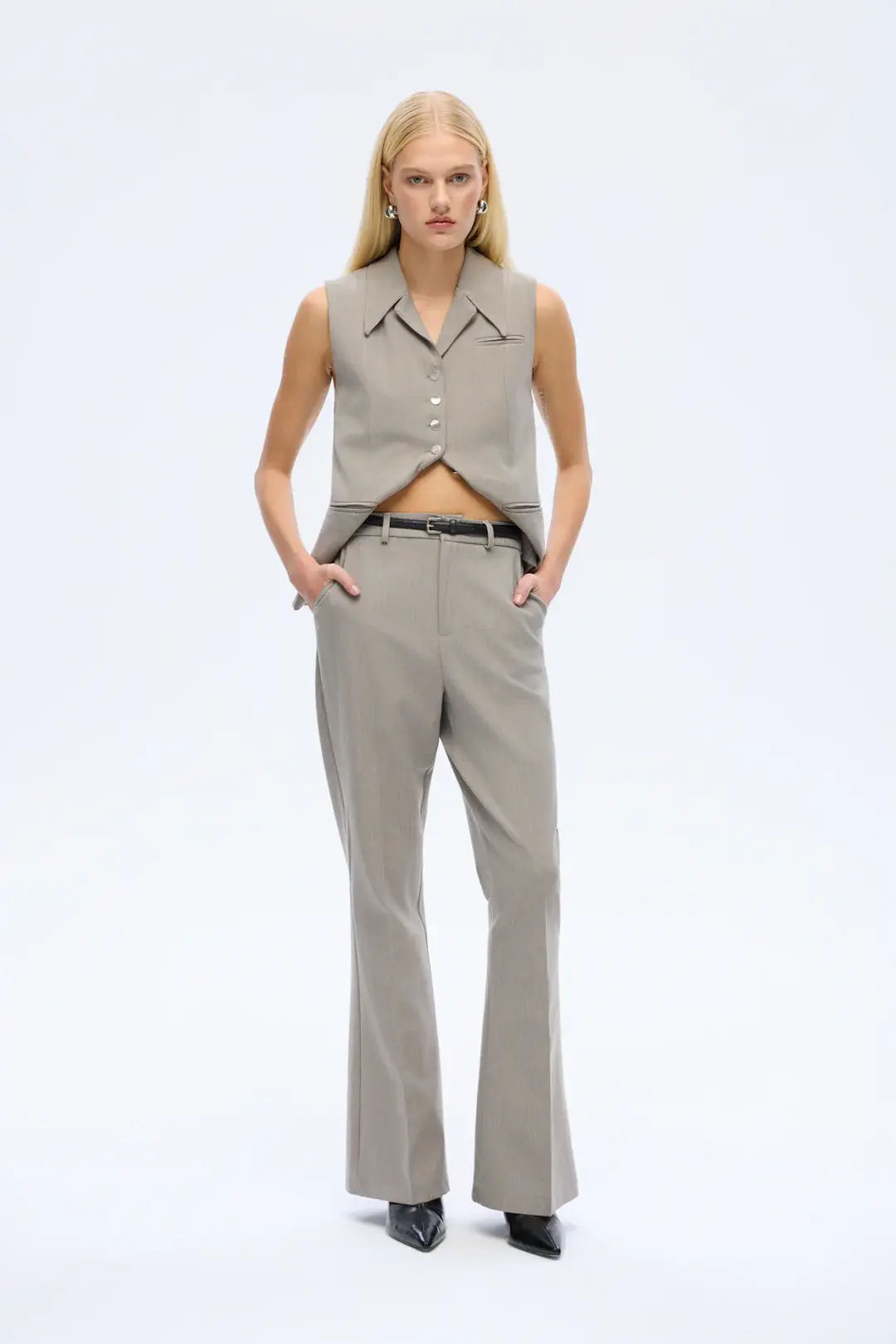 QUZU İnce Kemerli İspanyol Paça Pantolon Gri